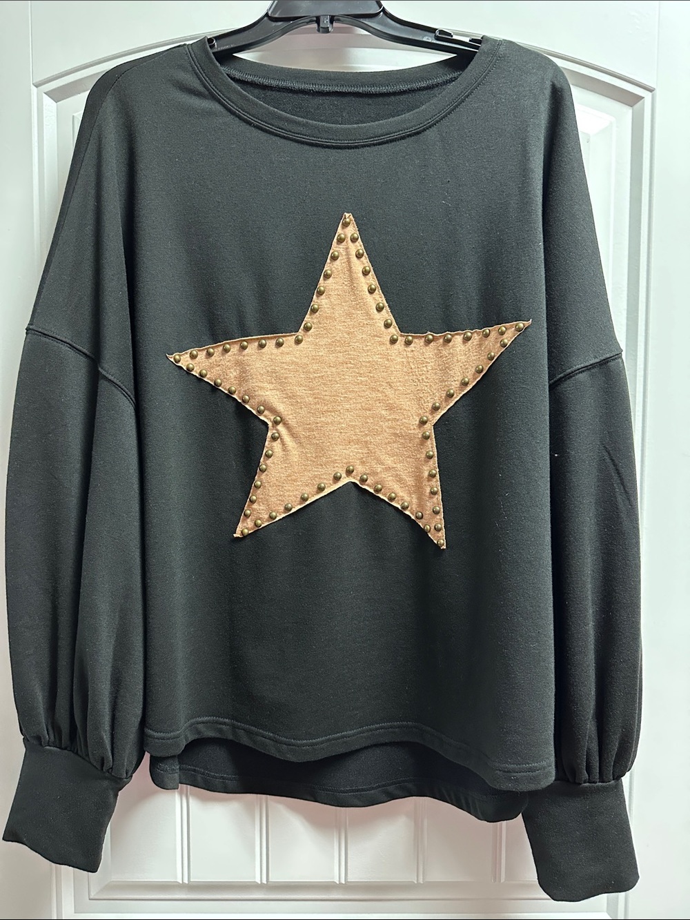 Xl black long sleeve with tan star with studs